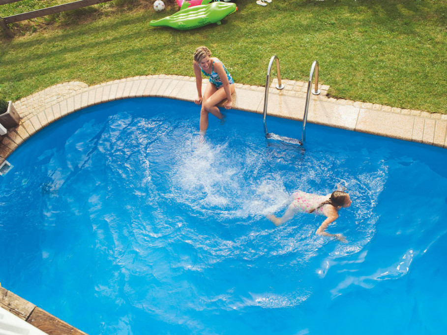 Private Pool – Clean without Chemicals Thanks to GRANDER®